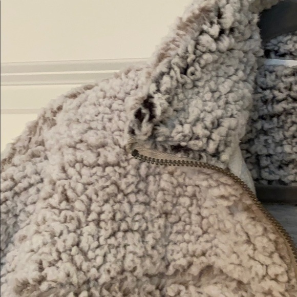 Thread & Supply fleece pullover - Picture 4 of 5